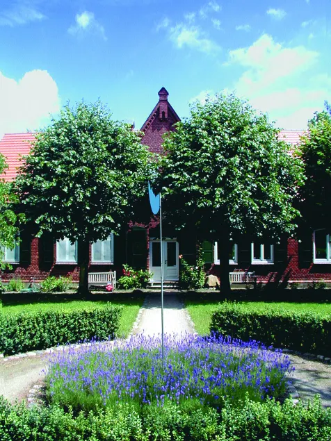 Seehotel Am Neuklostersee - Image 1