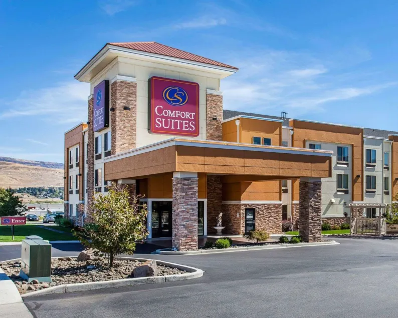 Comfort Suites Wenatchee Gateway - Image 1