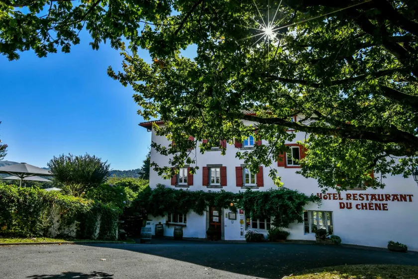 Logis Hôtel du Chêne - Image 1