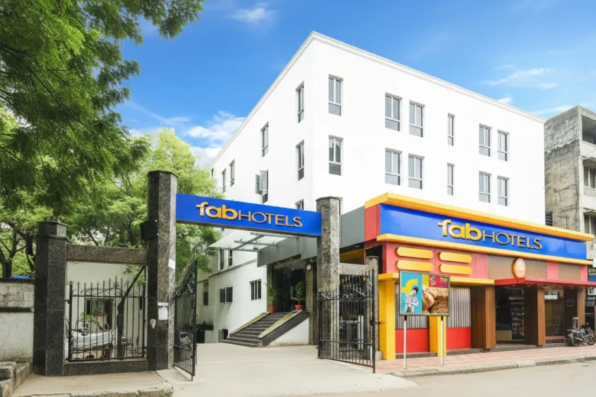 FabHotel Deccan Heritage - Abids - Image 1