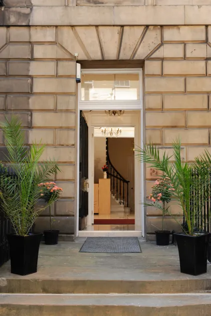 Edinburgh City Suites - Image 1
