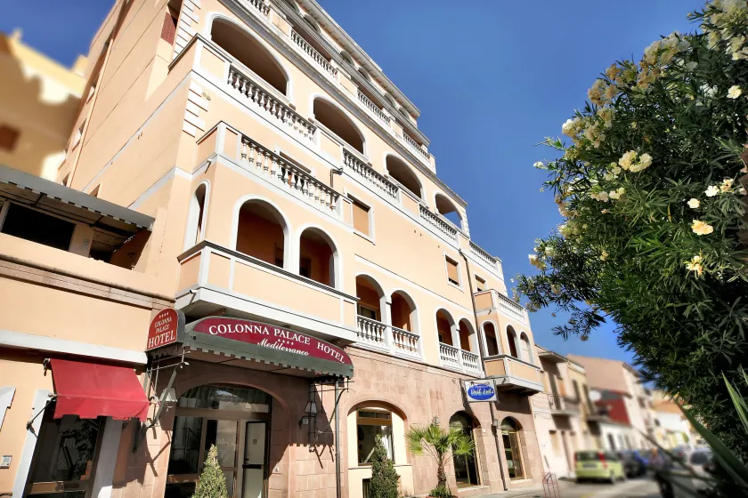 Colonna Palace Hotel Mediterraneo - Image 1