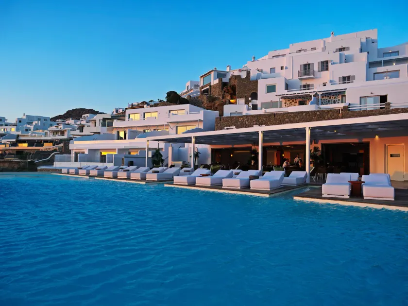 Kouros Hotel & Suites - Image 1