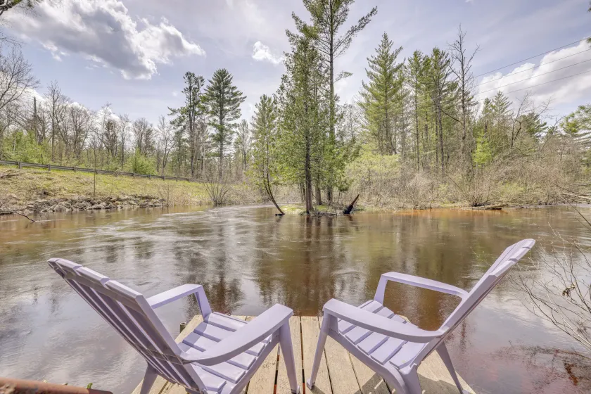 Blue Ribbon River Private Access! 18-acre Escape - Image 1