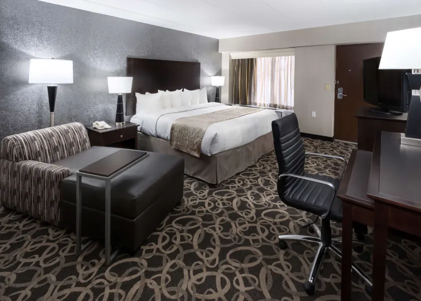 Best Western Ramkota Hotel Aberdeen - Image 1