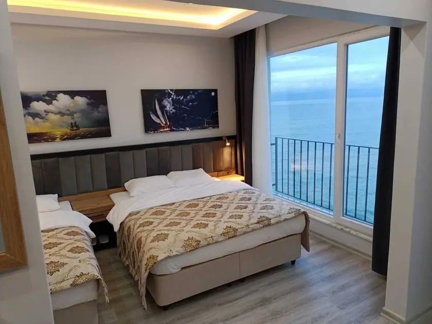 The Marine Hotel - Image 1