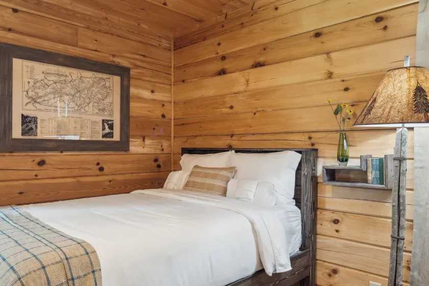 Pet-Friendly Lake Lure Cabin w/ Outdoor Oasis! - Innvendig