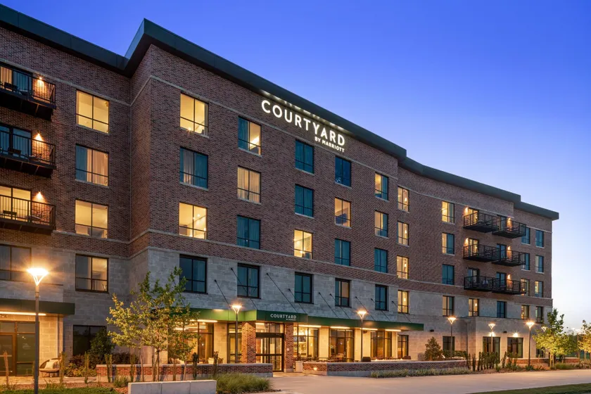 Courtyard by Marriott Houston Northeast - Image 1