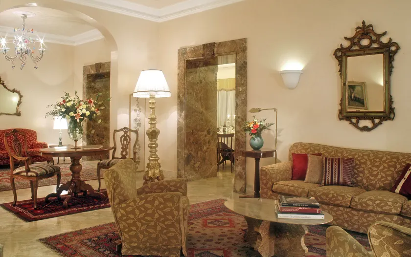 Hotel Lancelot - Image 1