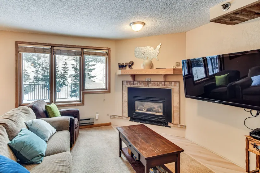 Ski-In/Ski-Out Winter Park Condo w/ Hot Tub Access - Image 1