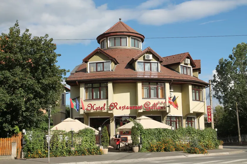 Hotel Gallant Sibiu - Image 1