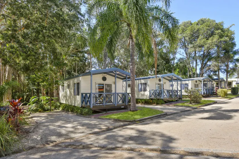 Flynns Beach Caravan Park - Image 1