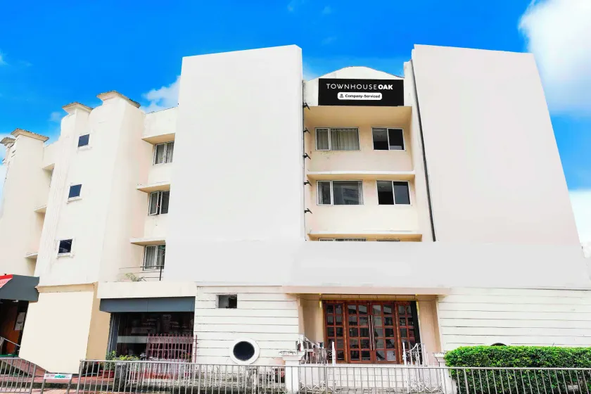 Townhouse Oak Vashi - Image 1