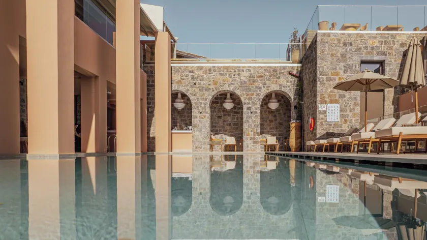 Volta Seaside Boutique Hotel - Image 1