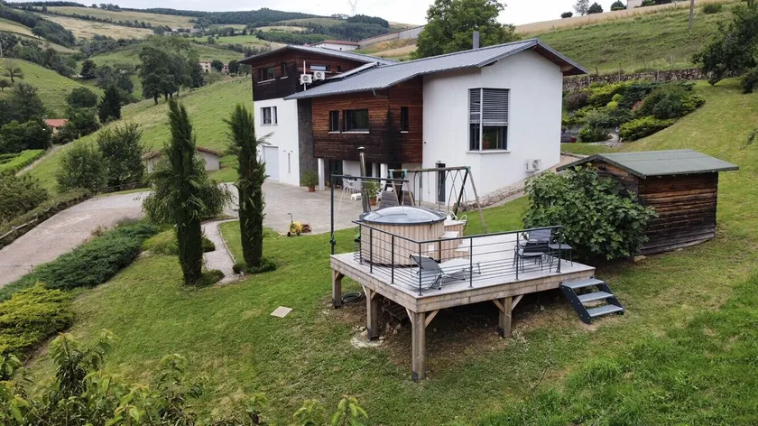 Domaine de la Rue de la Tour SAS - Image 1