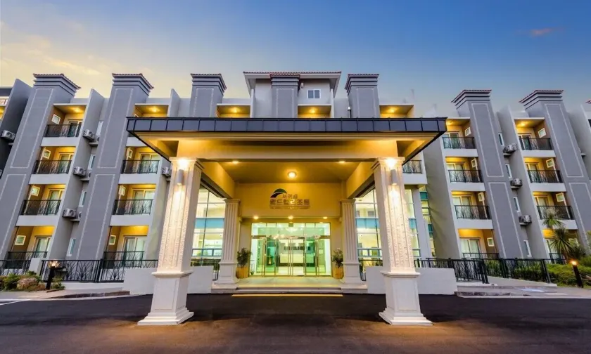 Seogwipo Worldcup Resort - Image 1