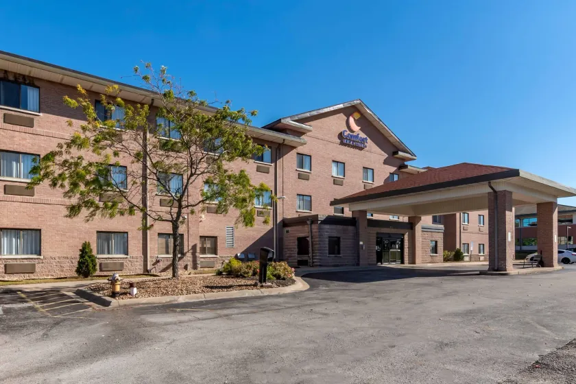 Comfort Inn & Suites Lees Summit - Kansas City - Image 1