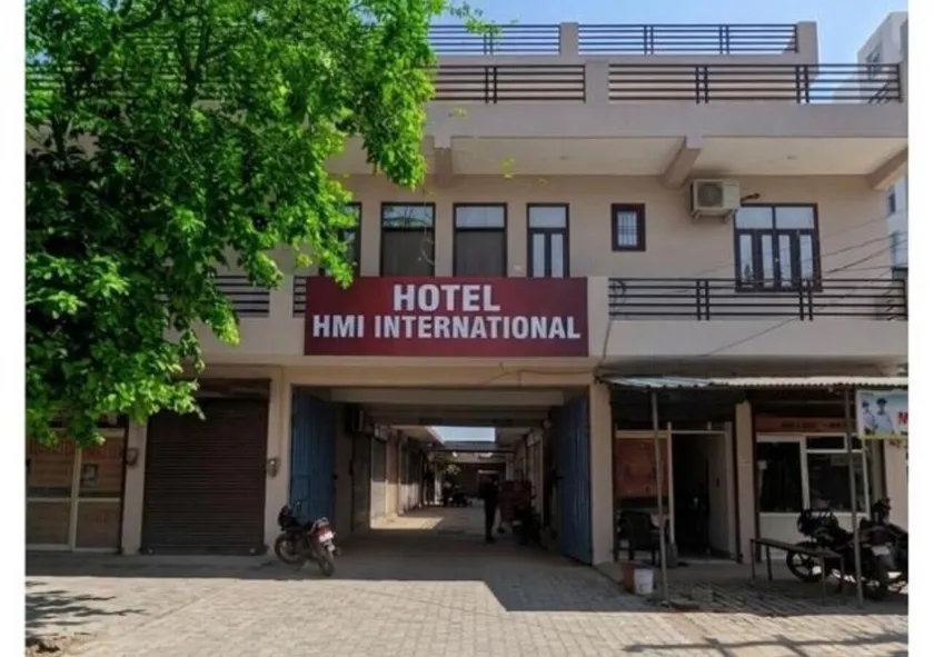 Hotel O Hmi International - Image 1