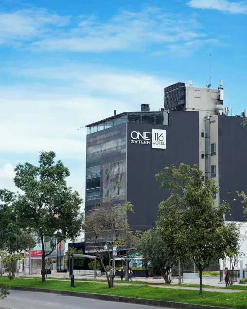 One Sixteen Hotel - Image 1