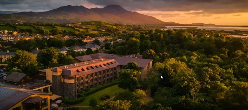 Westport Woods Hotel & Spa - Image 1