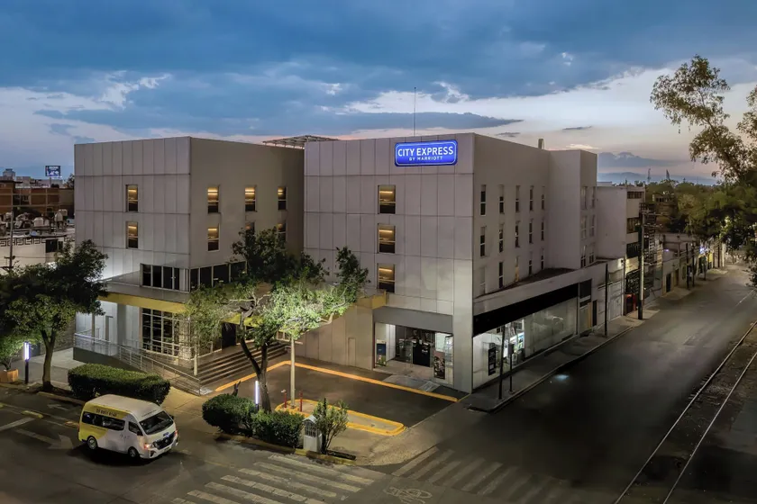City Express by Marriott Ciudad de México La Villa - Image 1
