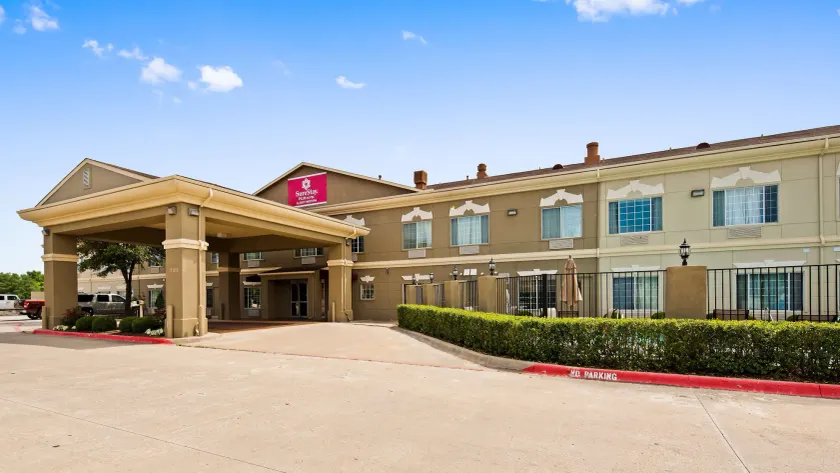SureStay Plus Hotel by Best Western Mesquite - Image 1