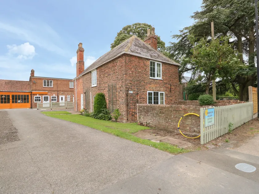 The Cottage - Image 1