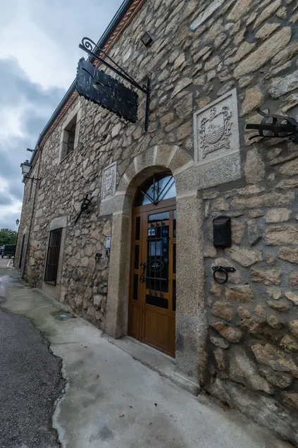 HOTEL RURAL EL LABRIEGO BY VIVERE STAYS - Image 1