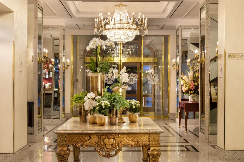 Best Western Premier Grand Hotel Russischer Hof - Saguão