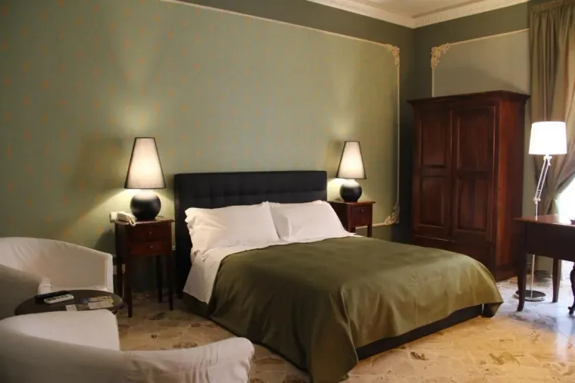 Neathon Rooms - Image 1