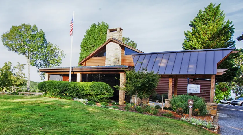 Mountain Top Inn and Resort - Image 1