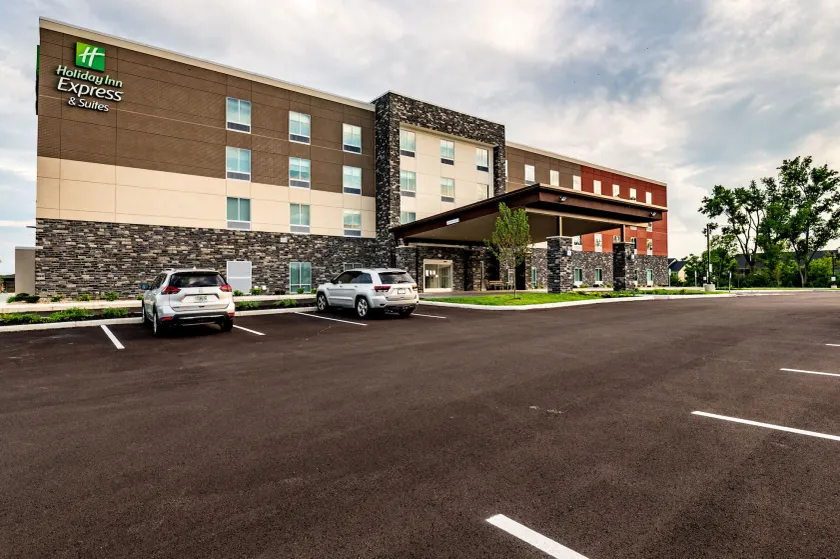 Holiday Inn Express & Suites Dayton East - Beavercreek by IHG - Image 1