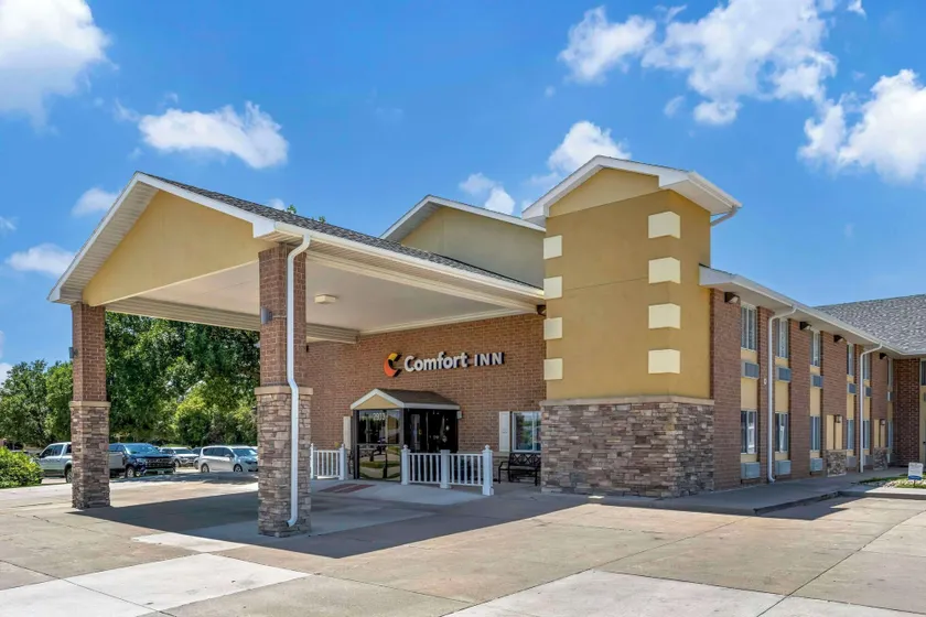 Comfort Inn Hastings - Image 1