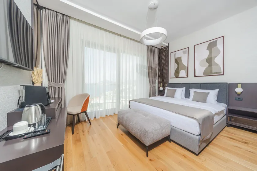 Hotel kingStone Budva - Image 1