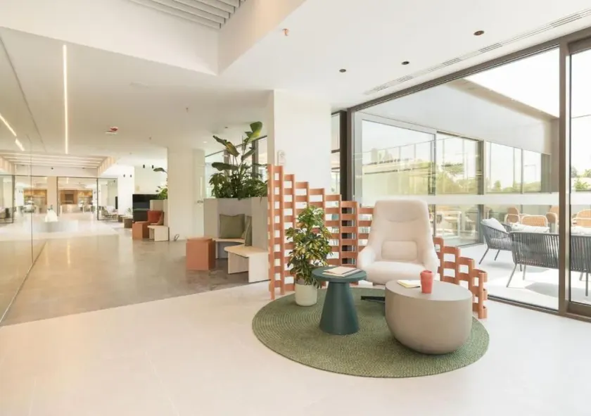 Canvas Pamplona Plazaola  - Lobby
