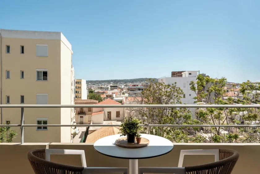 Arc Elegant Apartments - Image 1