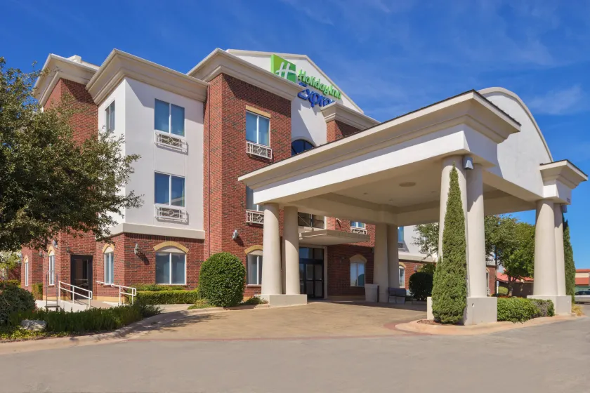 Holiday Inn Express Hotel & Suites Abilene Mall South by IHG - Image 1