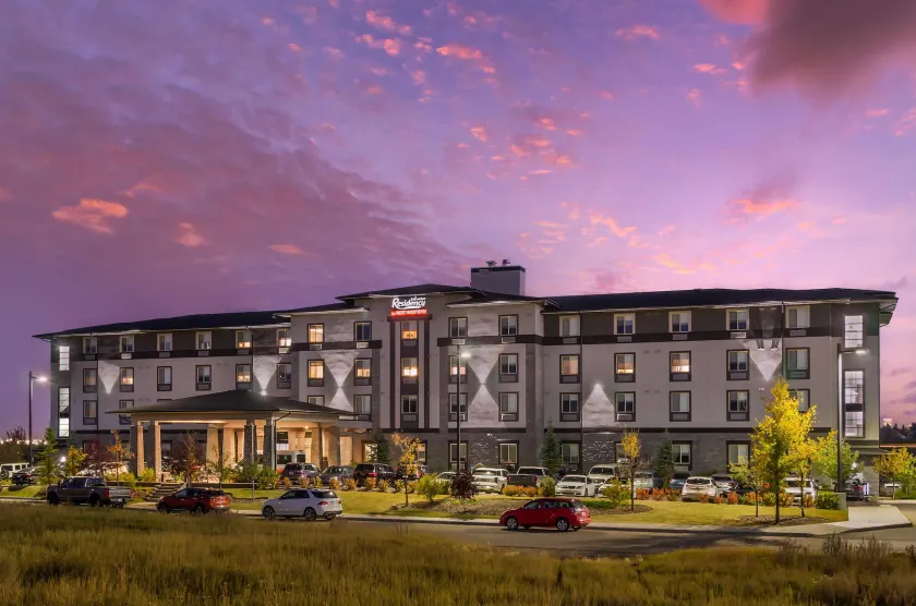 Executive Residency by Best Western Calgary City View North - Image 1