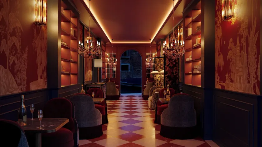 Eight Venezia - Image 1