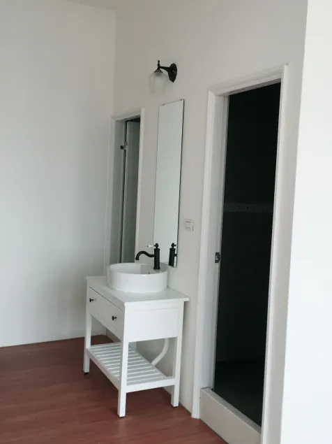 Uncle House - Image 1