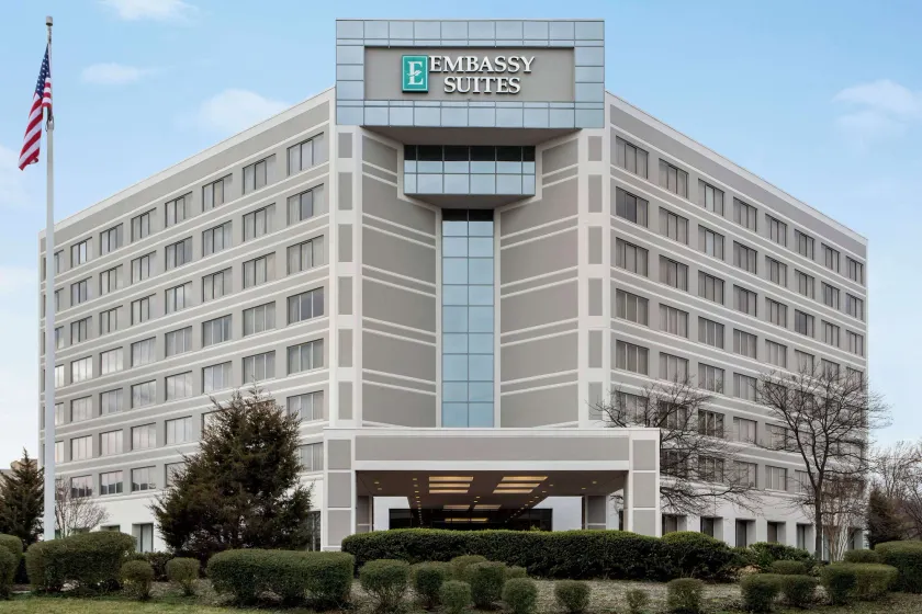 Embassy Suites by Hilton Baltimore at BWI Airport - Image 1