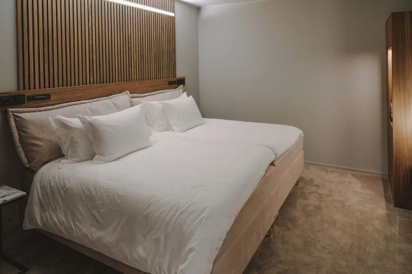 Season Hotel - Image 1