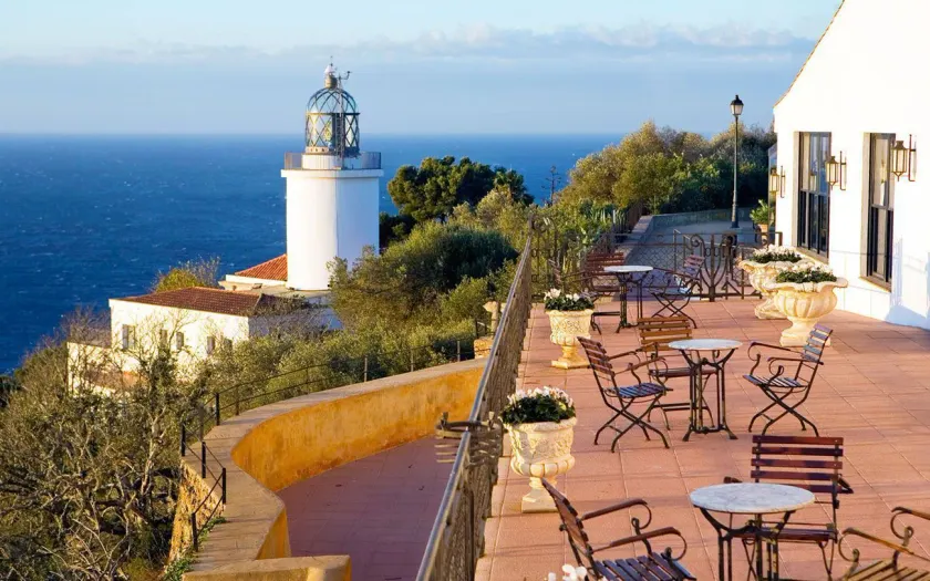 El Far Hotel Restaurant - Image 1
