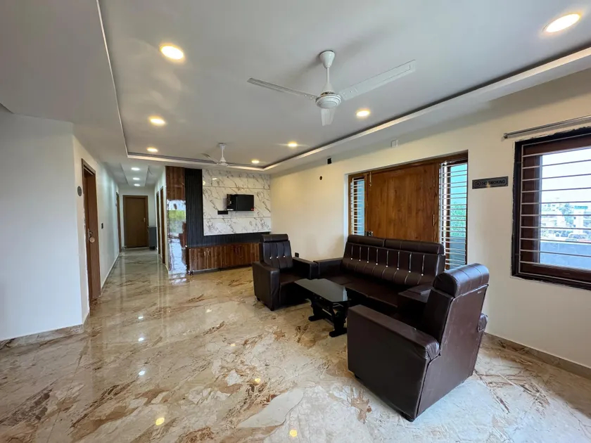 HOTEL MADHAVA RESiDENCY - Image 1