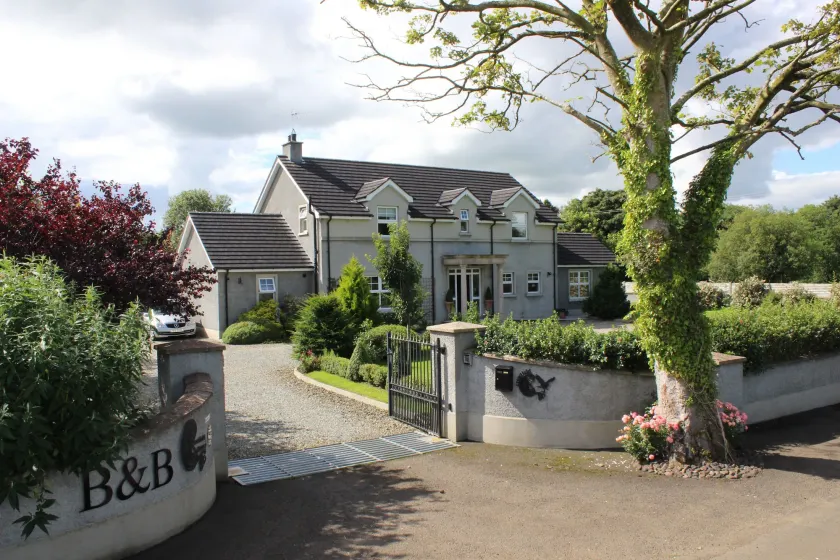 Crowfield Country House - Image 1