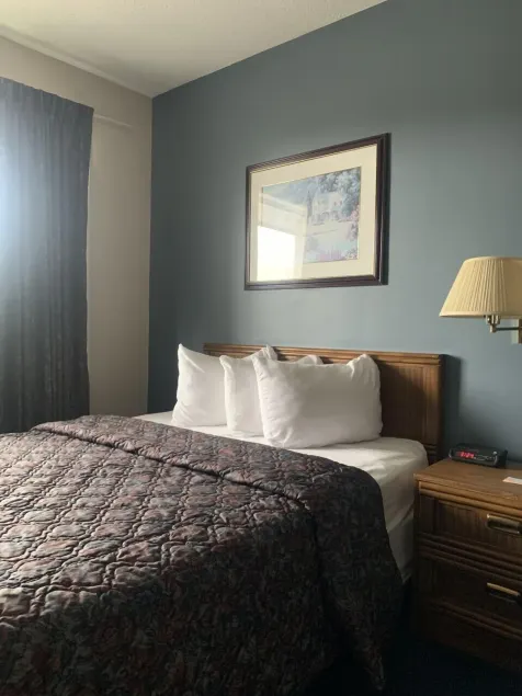 Bancroft Inn & Suites - Image 1