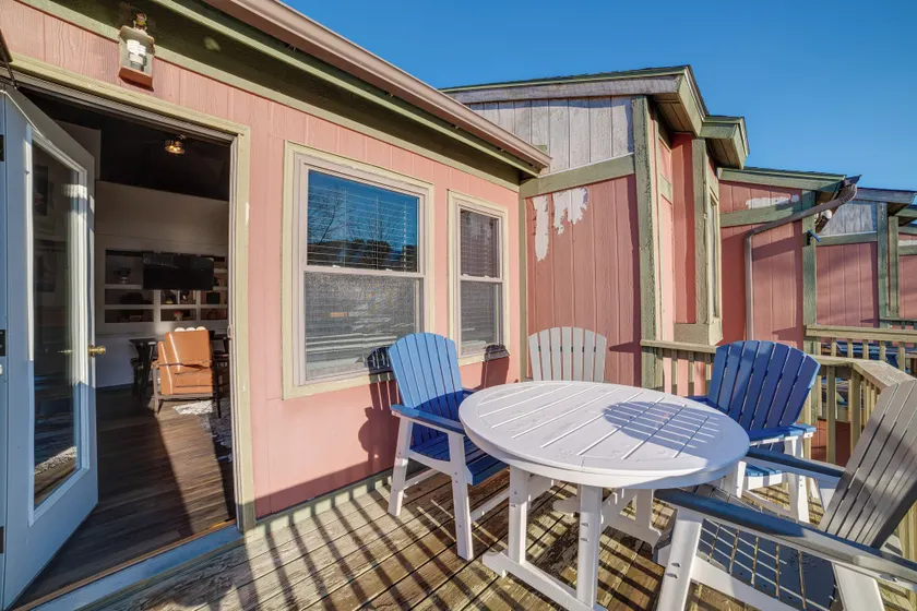 Chic Greek Peak Ski Resort Townhome w/ Balconies! - Innvendig