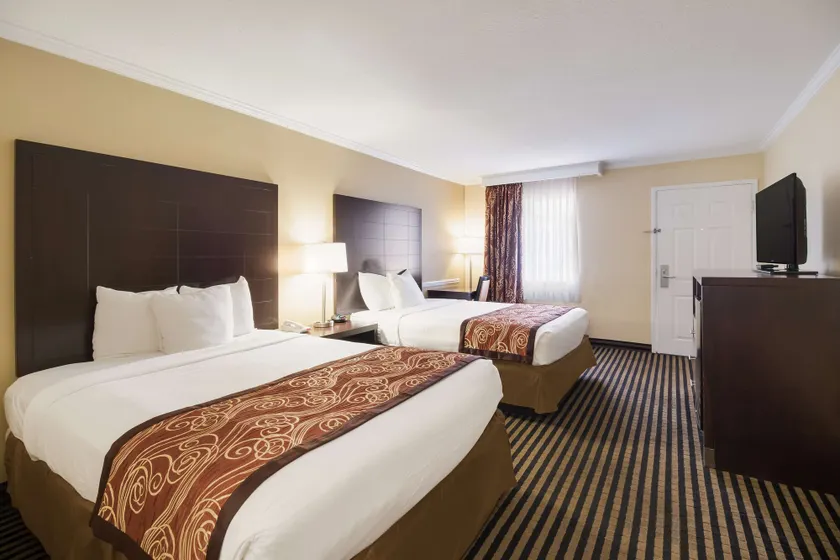 Best Western - McKenzie - Image 1