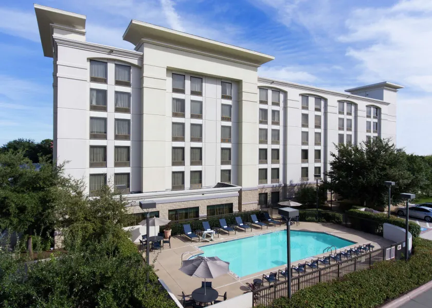 Hampton Inn Dallas-Irving-Las Colinas - Image 1