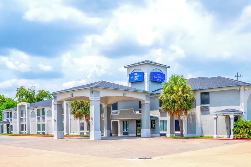 Fairway Inn La Porte- Baytown, Tx - Image 1
